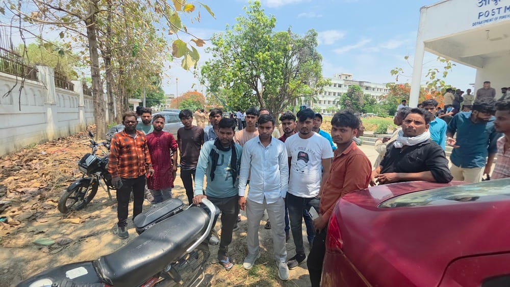Anshika's funeral was held in a somber atmosphere