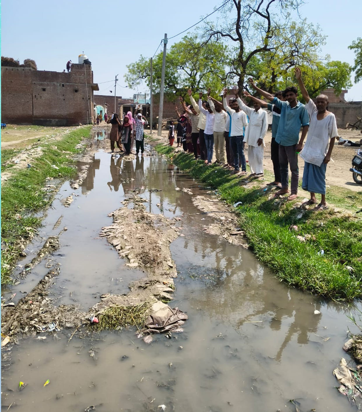 Villagers of Nagarjhuna stage protest over waterlogging.
