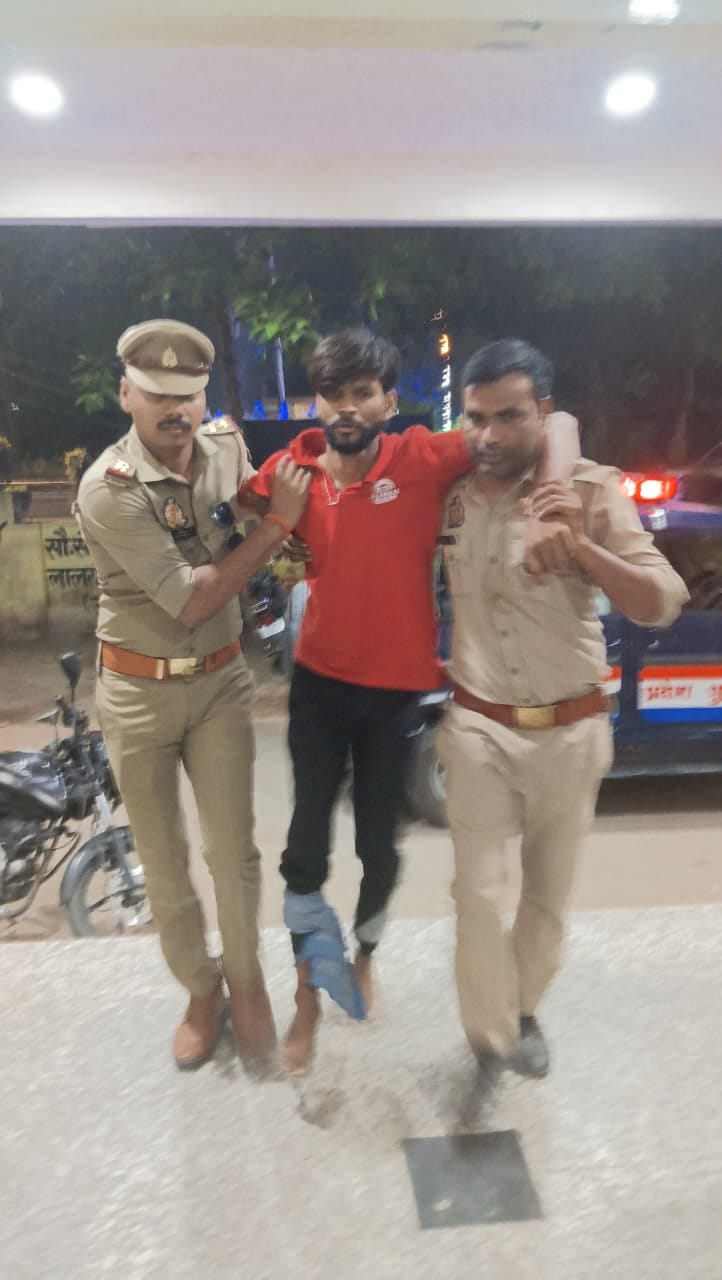 Two criminals were shot in the leg in a police encounter