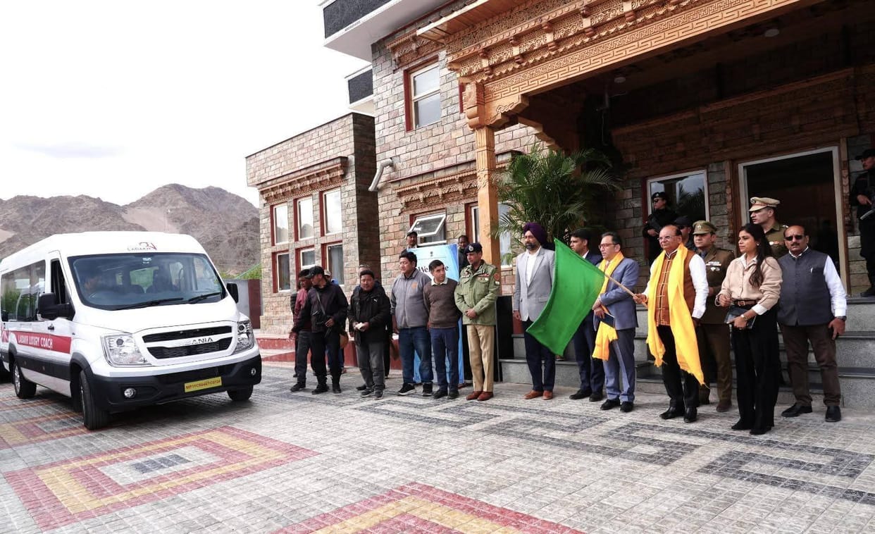 Leh, LG Vk Sexsena, Luxury Coach, Ladakh