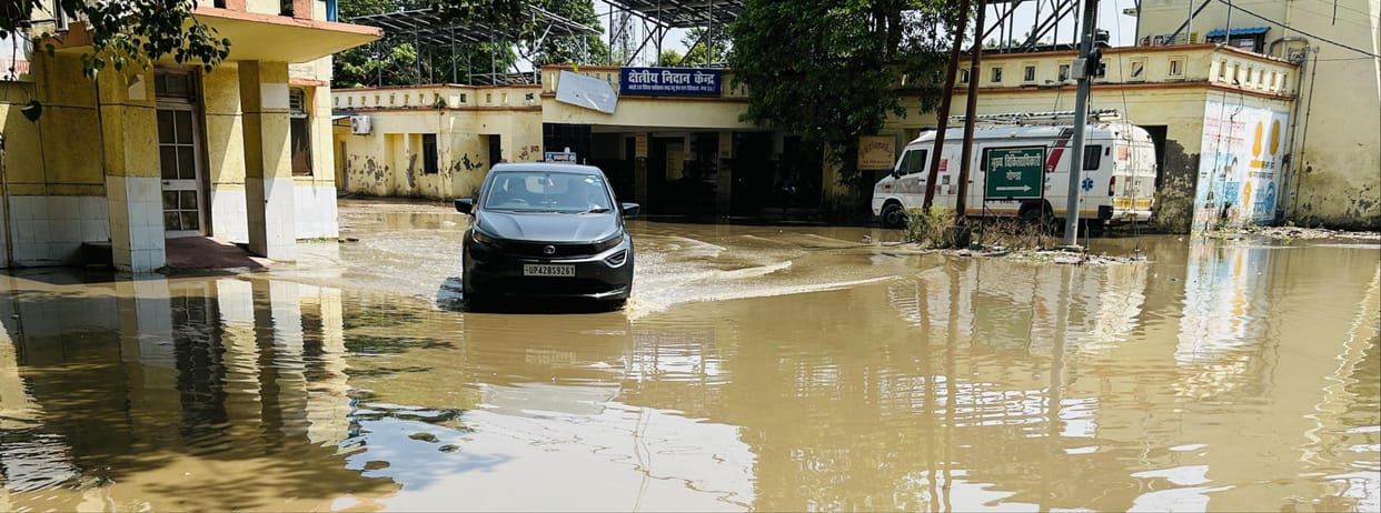 Due to rain, the medical college was filled with knee-deep water