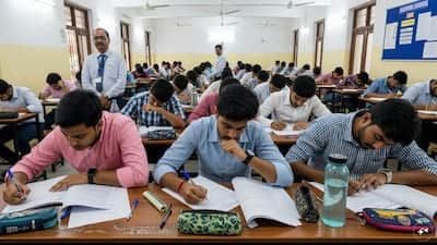 Lekhpal Main Exam in Hathras