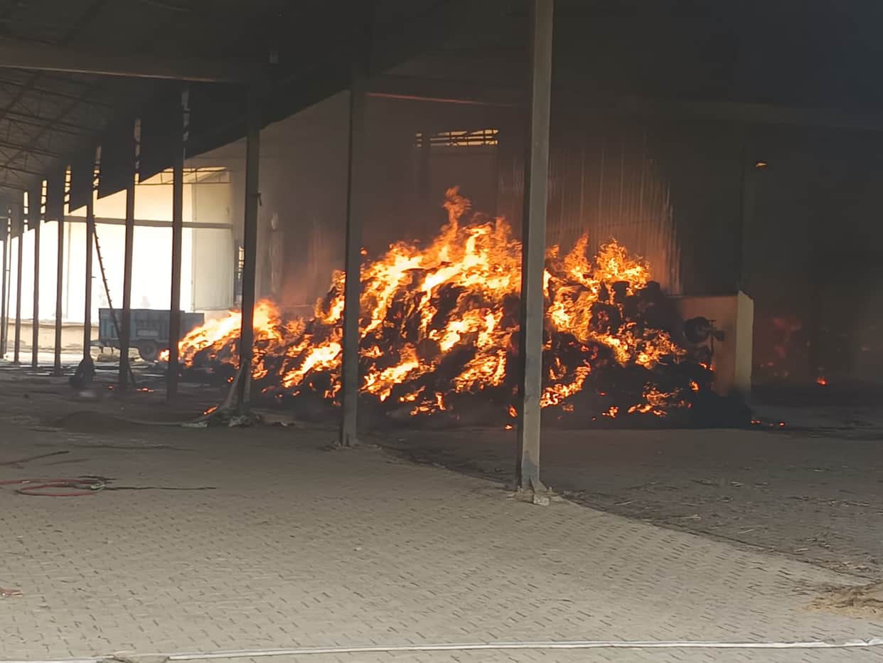 Fire broke out in a refined oil factory and was brought under control in five and a half hours.
