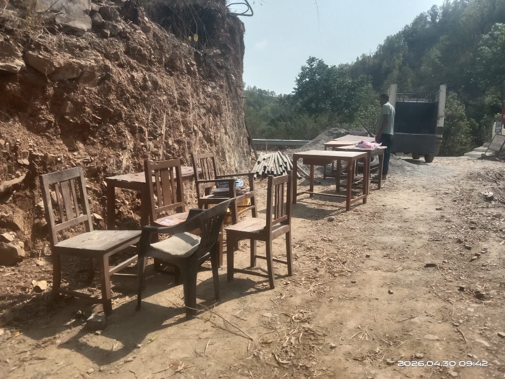 Primary school Payanya is confined to the pages of memories