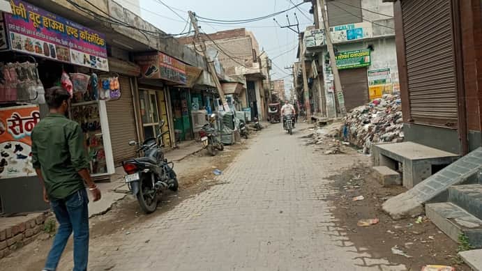 सनौली रोड स्थित एक कॉलोनी। संवाद