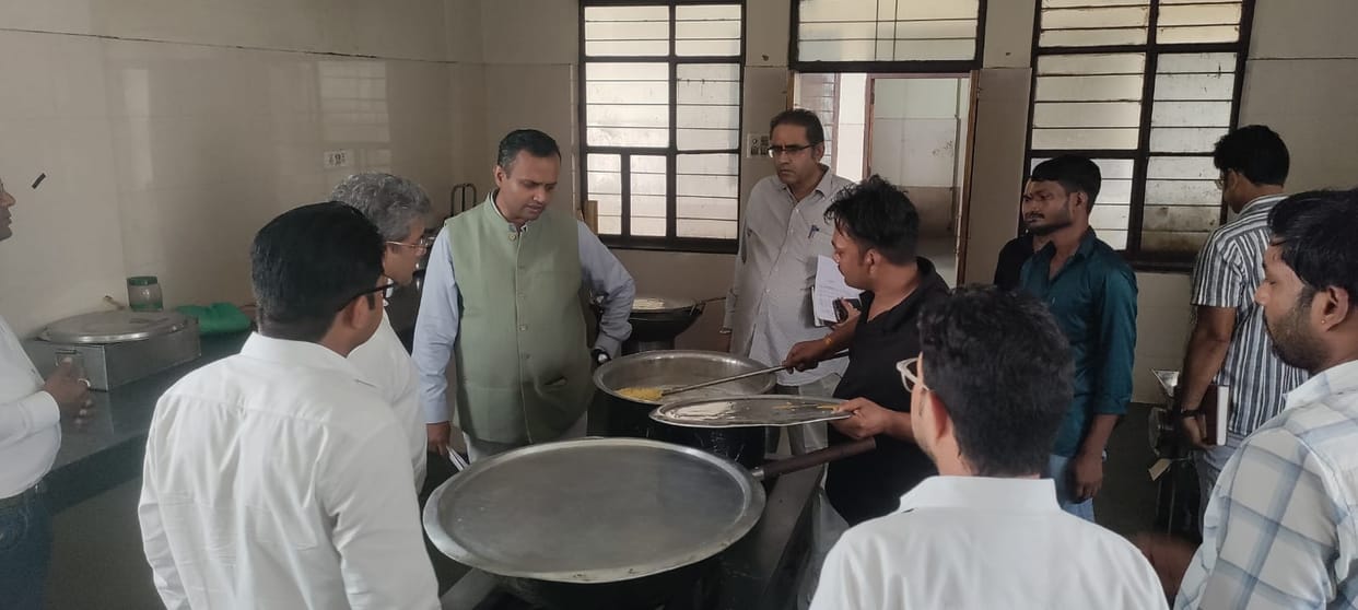 Strict Action Against Unsanitary Conditions at Sirohi Medical College Fines Imposed for Hostel Mismanagement