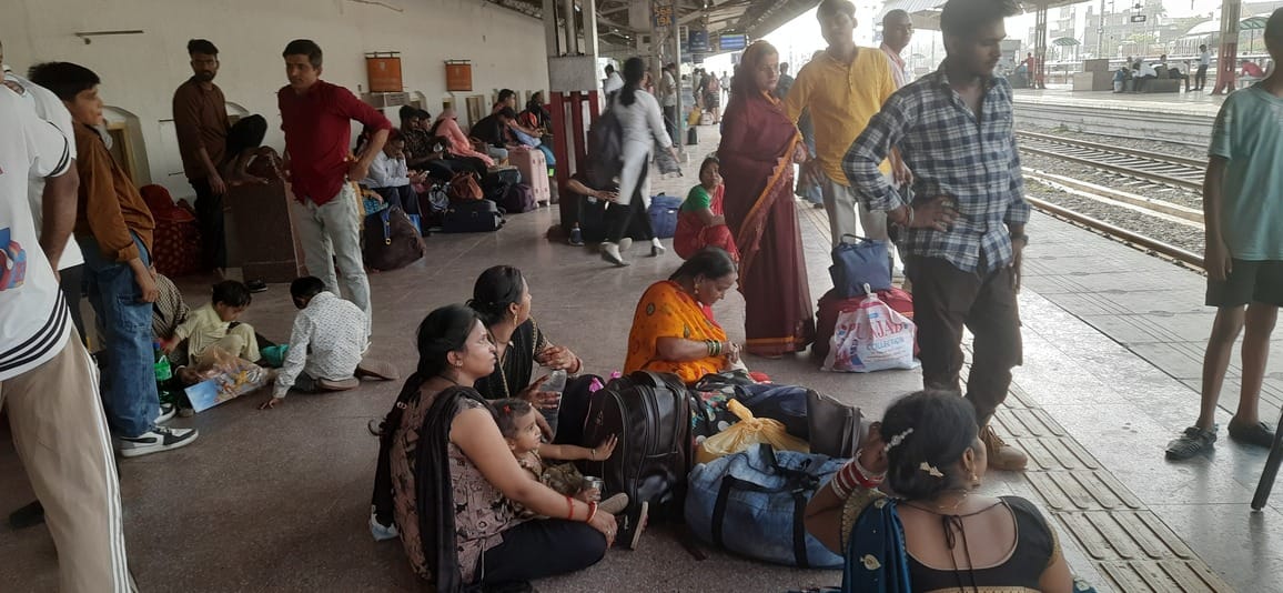 Hyderabad-Gorakhpur Express will not go to Gorakhpur today