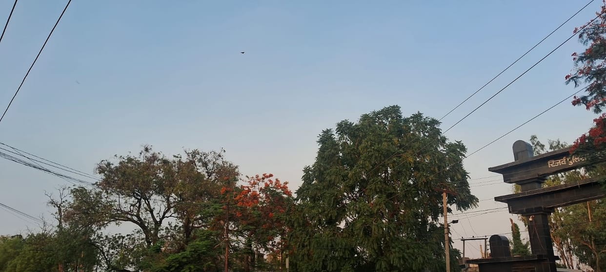 After the rain, the weather changed its attitude, bringing relief from the heat