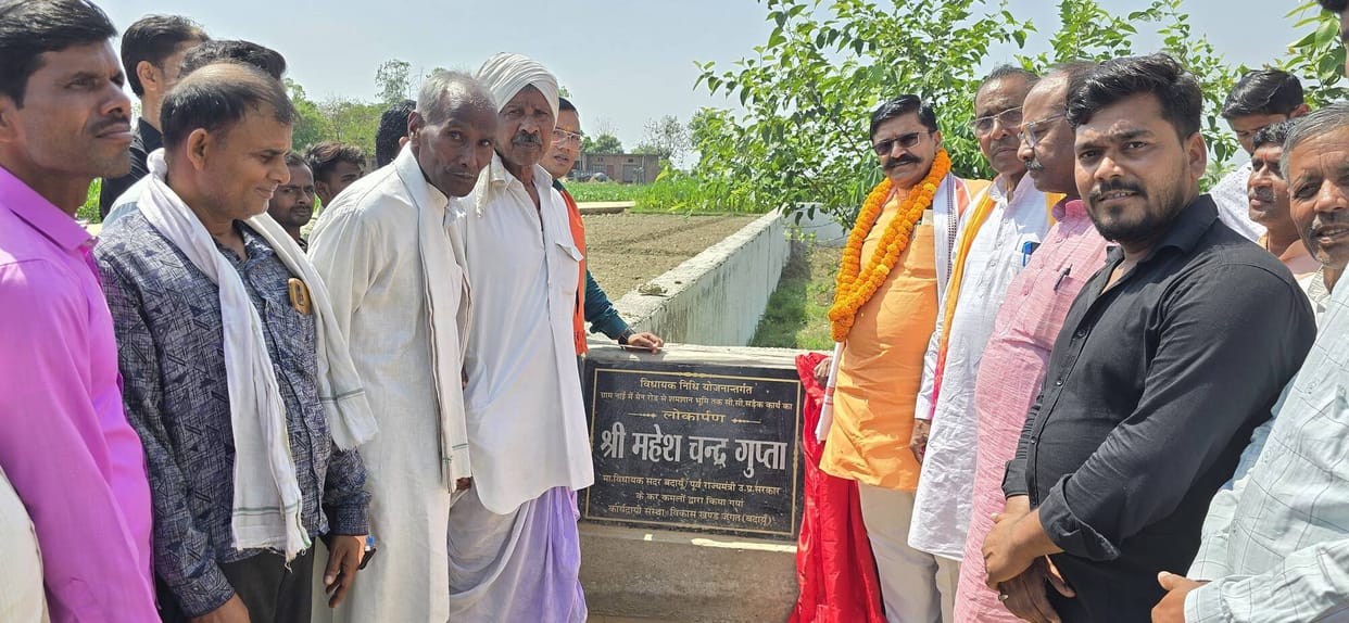 Work will be undertaken on the Kariyamai-Purdalpur road and the Khadkari-Manpur paved road.