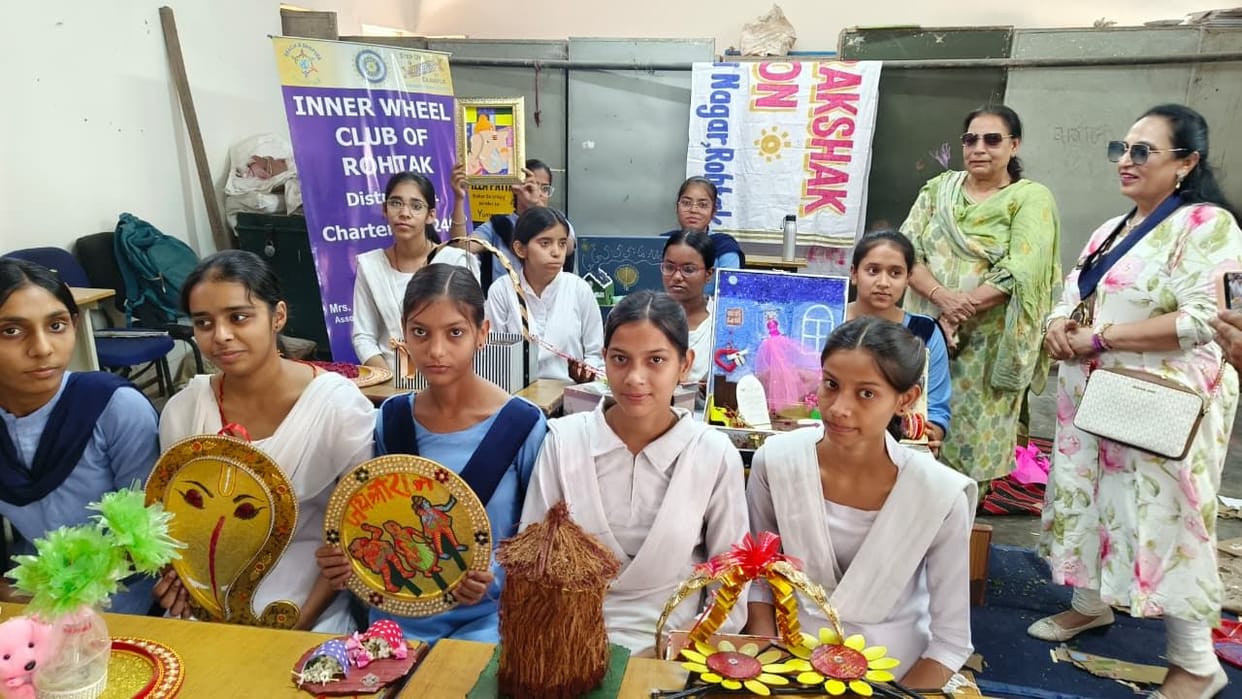 The Inner Wheel Club organized an essay competition at Gandhi Camp School.