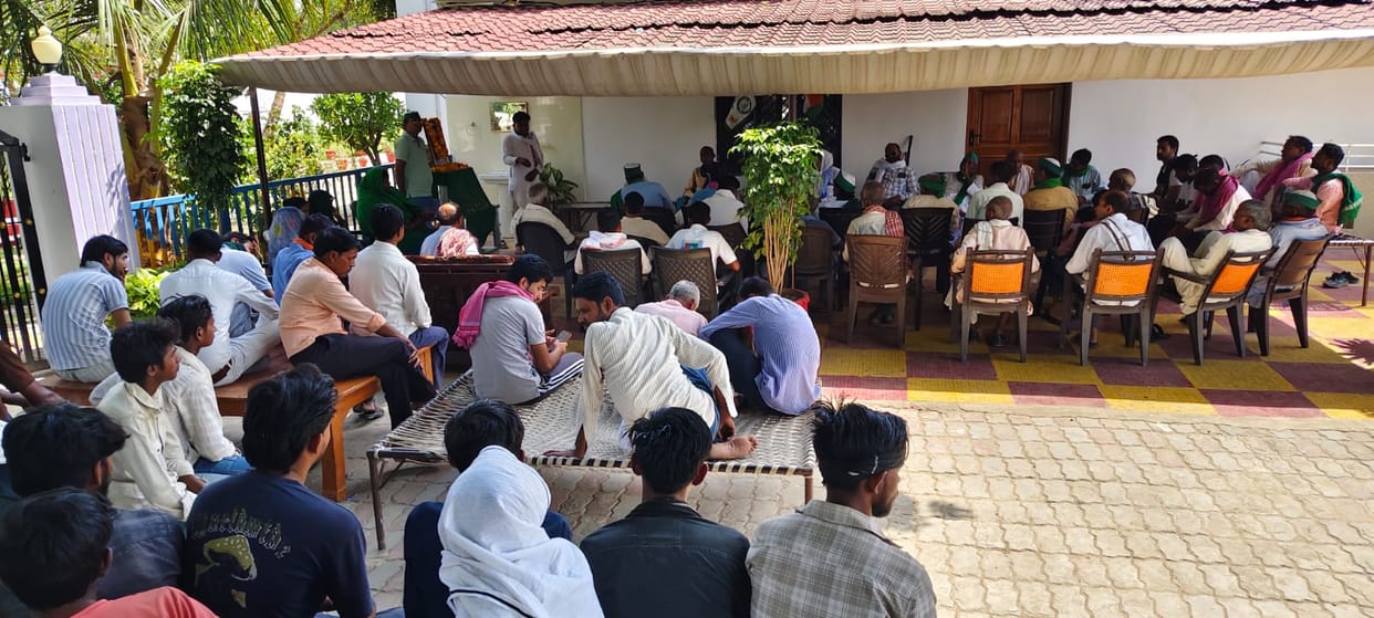 Farmers roared at the Mahapanchayat, angered by empty assurances