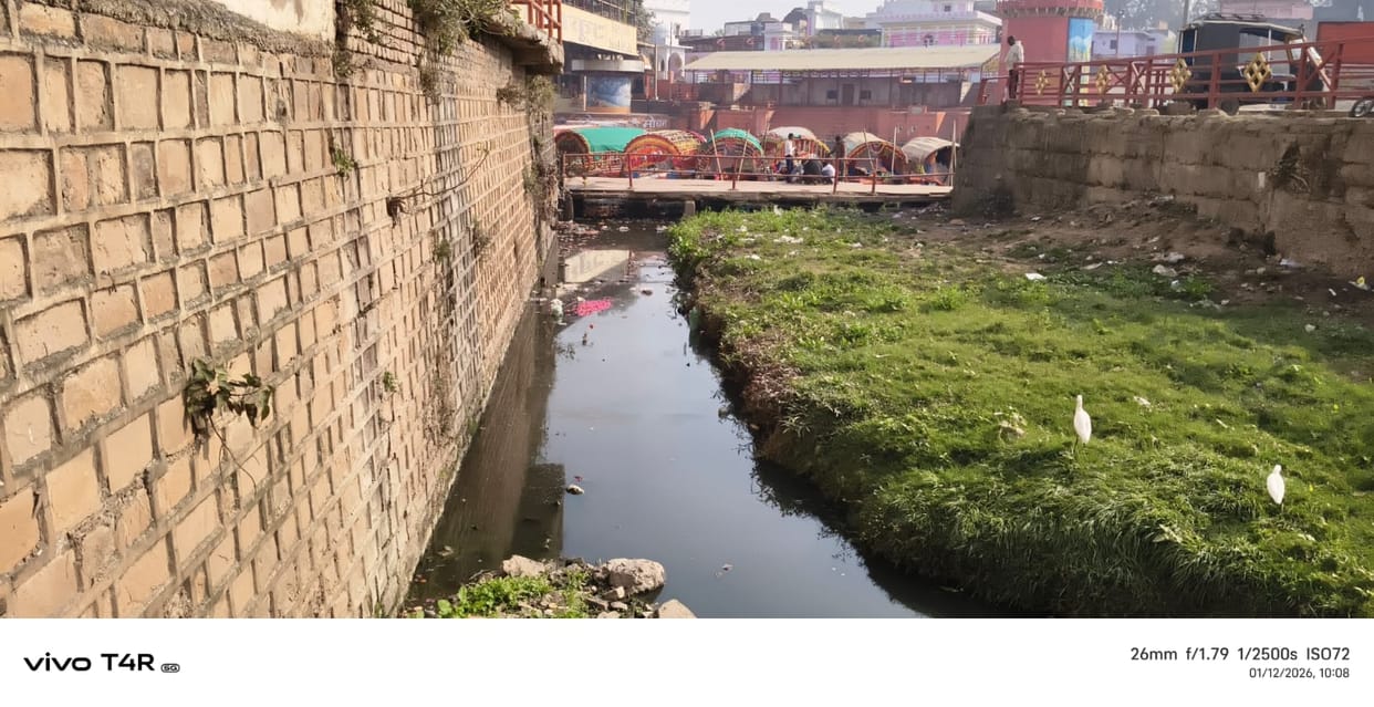 The drains of Qazi, Shaheed and Islamia are polluting the Mandakini.