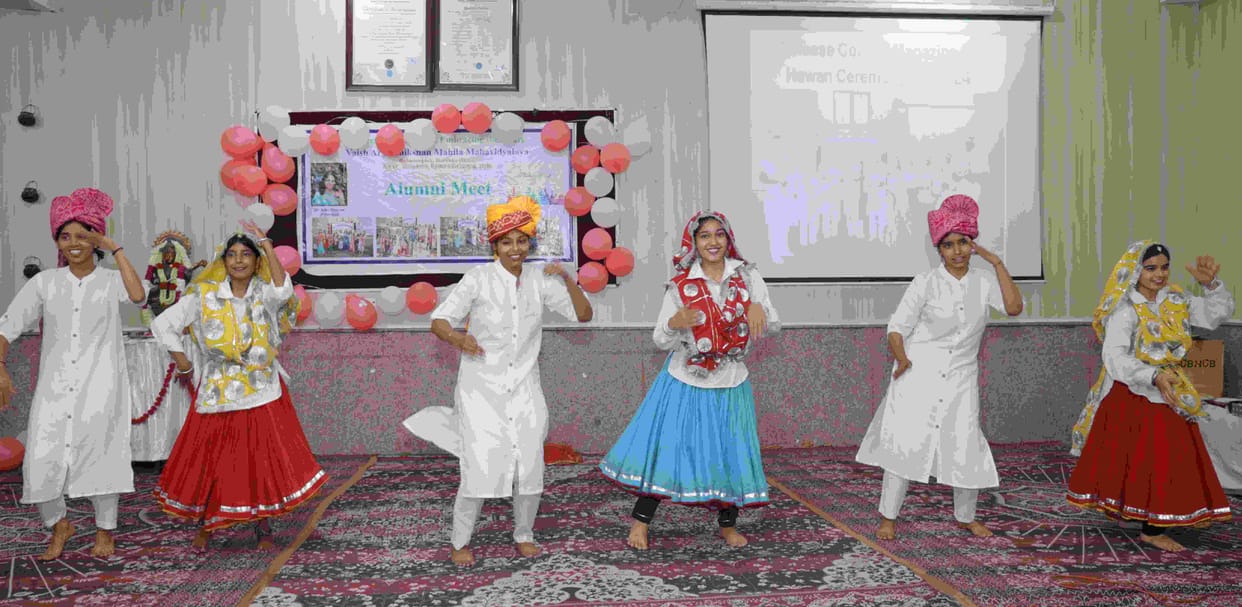 Received a lot of applause by presenting Haryanvi dance
