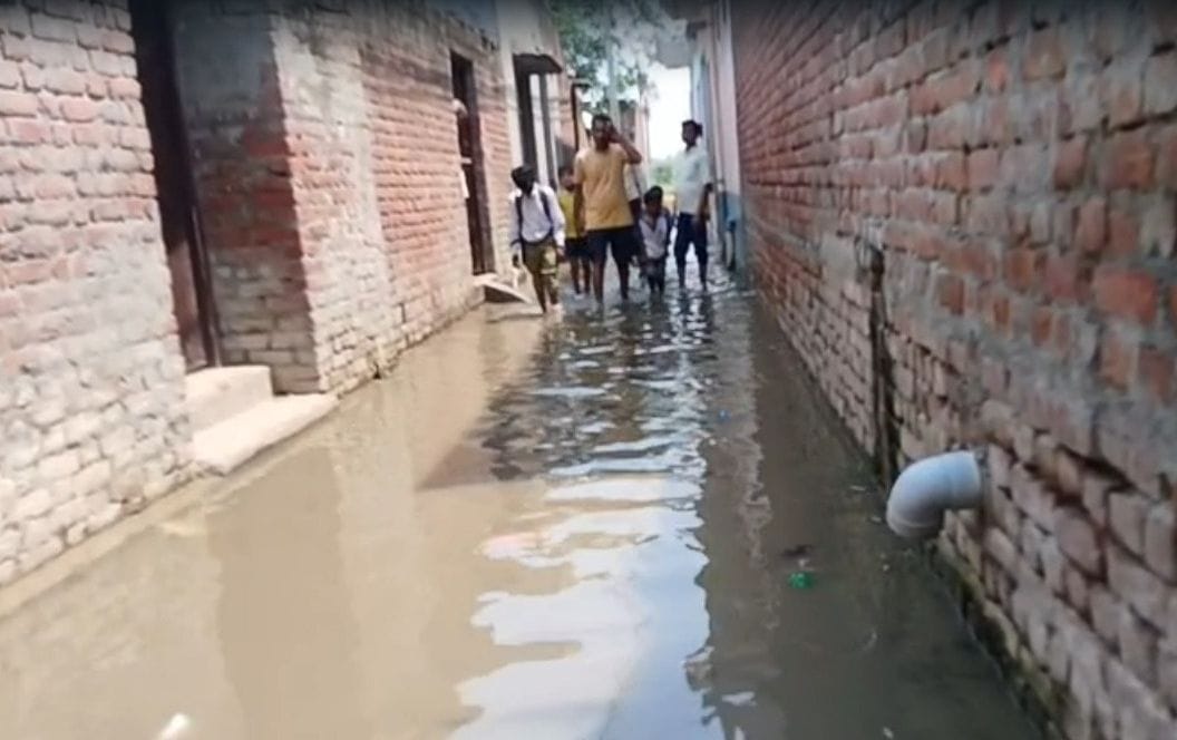 Villagers, outraged by waterlogging, blocked the highway.