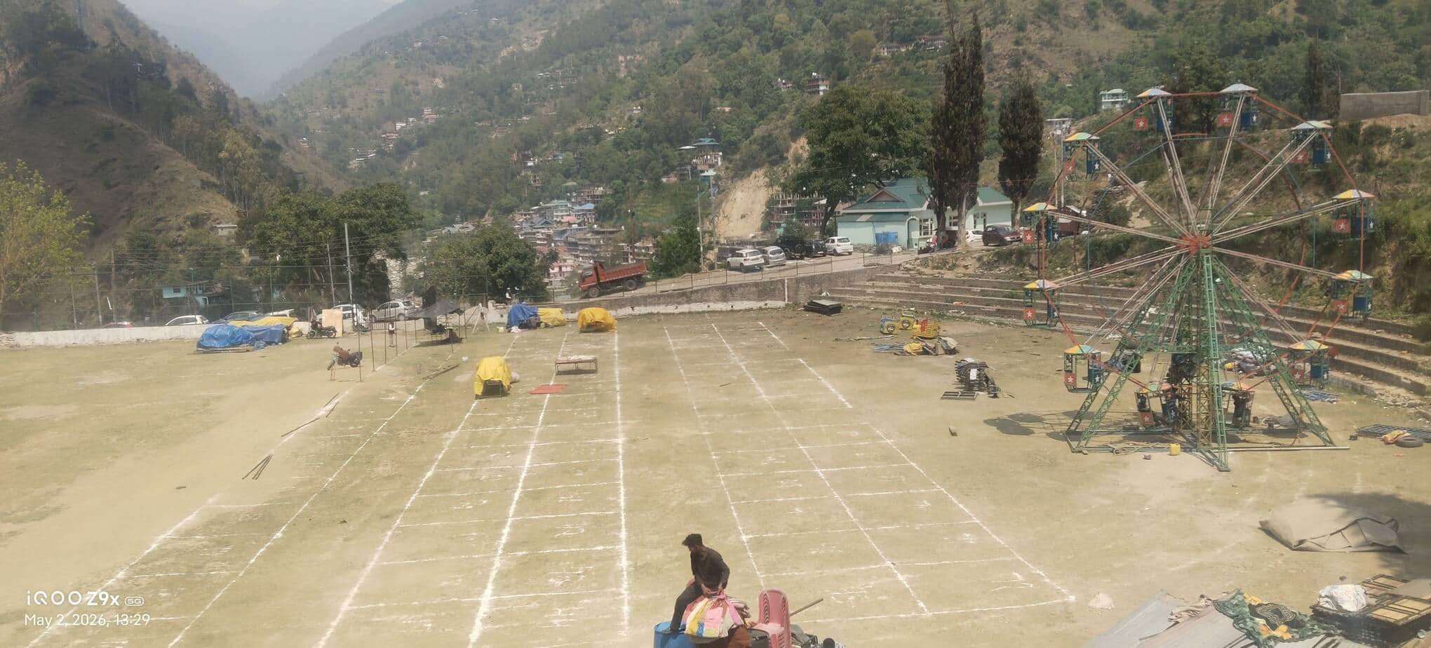 जिला स्तरीय आनी मेले के लिए सजना लगा मैदान। संवाद