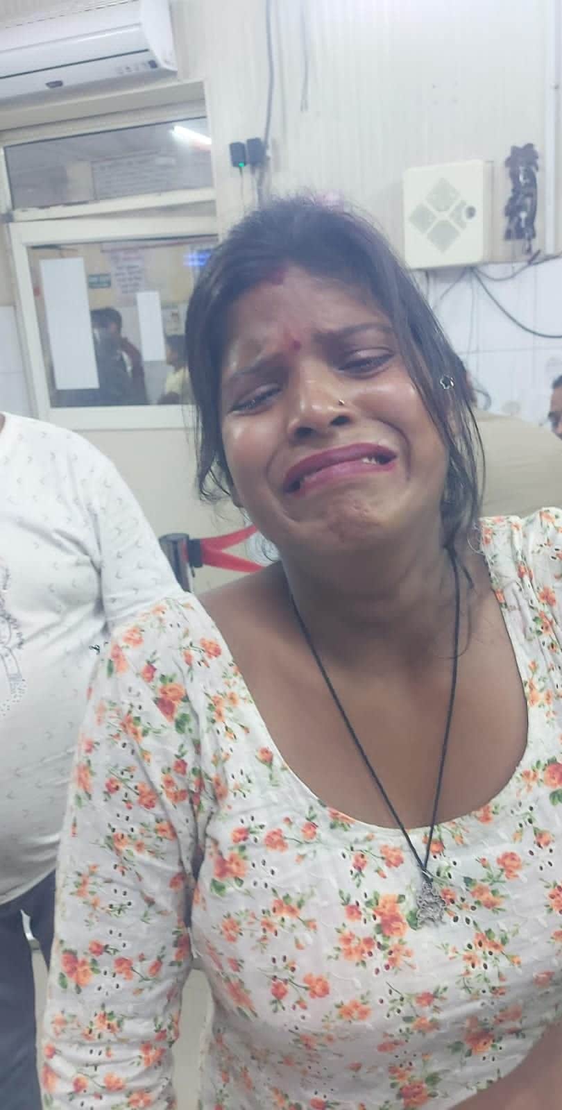 कैला भट्टा में हुए हमले में घायल श्रद्धालु। संवाद