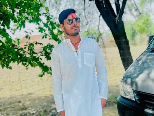 A young man, who was going to visit Jwalaji Devi with his family, died in a road accident.