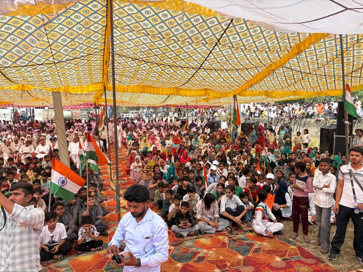 Unveiling of the statue of martyr Narendra in Roheda