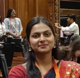 मानसी कैलाशनाथ पांडेय व आराध्या मिश्रा। संवाद