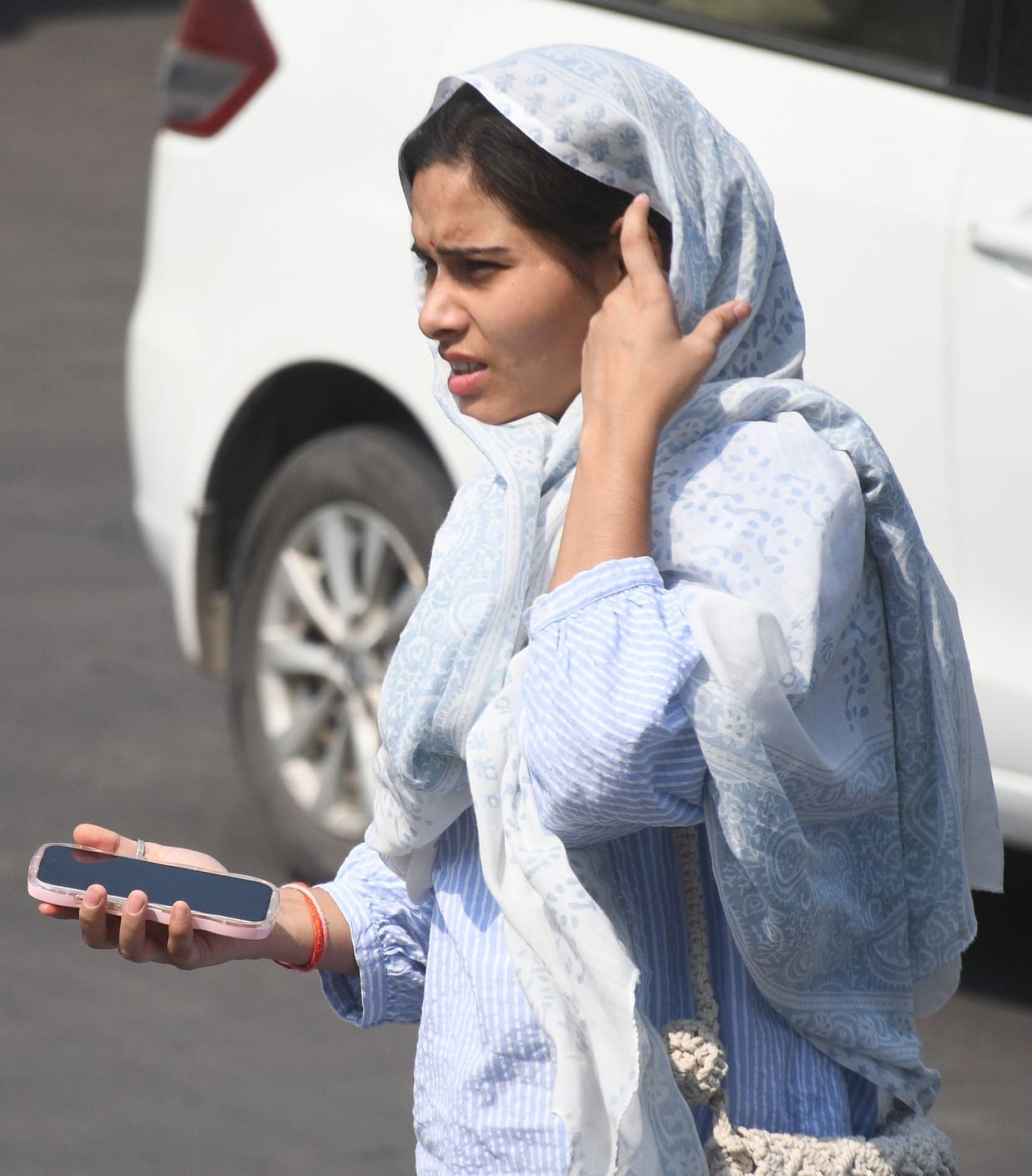 Heat wave wreaks havoc in Rajasthan with heatwave alerts issued in several districts rain expected in easter