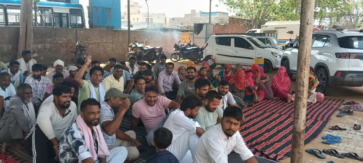 172 sanitation workers went on strike, disrupting the city's sanitation system