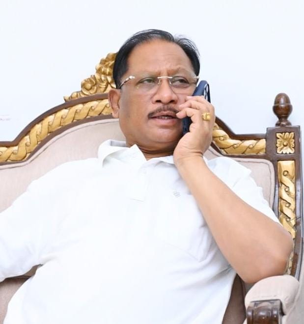 New CC Road Cracks Within Days CM Takes Strict Action Inquiry Ordered Action to be Taken Against Culprits in B