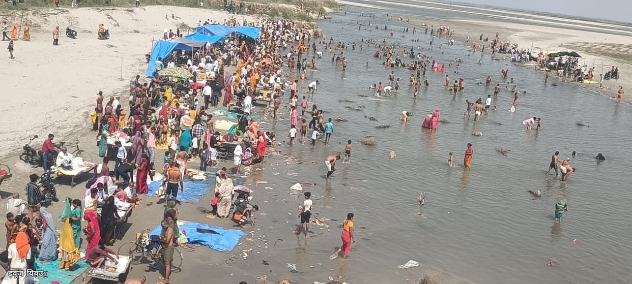 Buddha Purnima devotees took a dip of faith