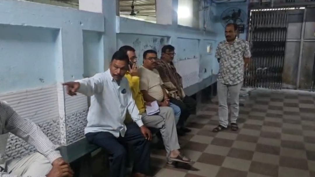 स्थानीय लोग