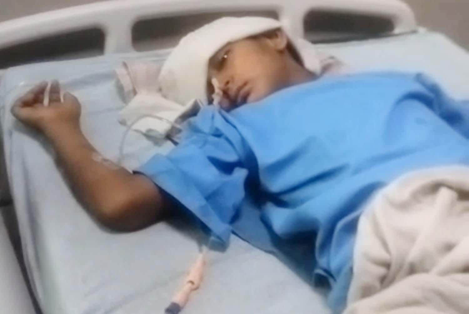 फोटो 03 एचएएमपी 23- ग्वालियर के अस्पताल में इलाज कराता बालक। स्रोतः परिजन