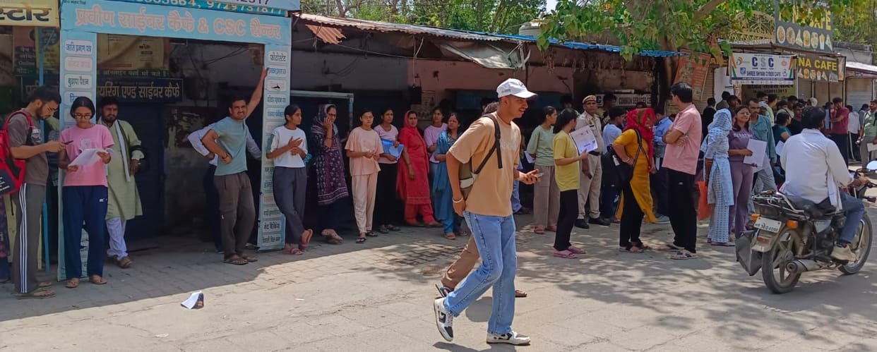 Aspiring Doctors Enter NEET, Bearing the Weight of Their Dreams