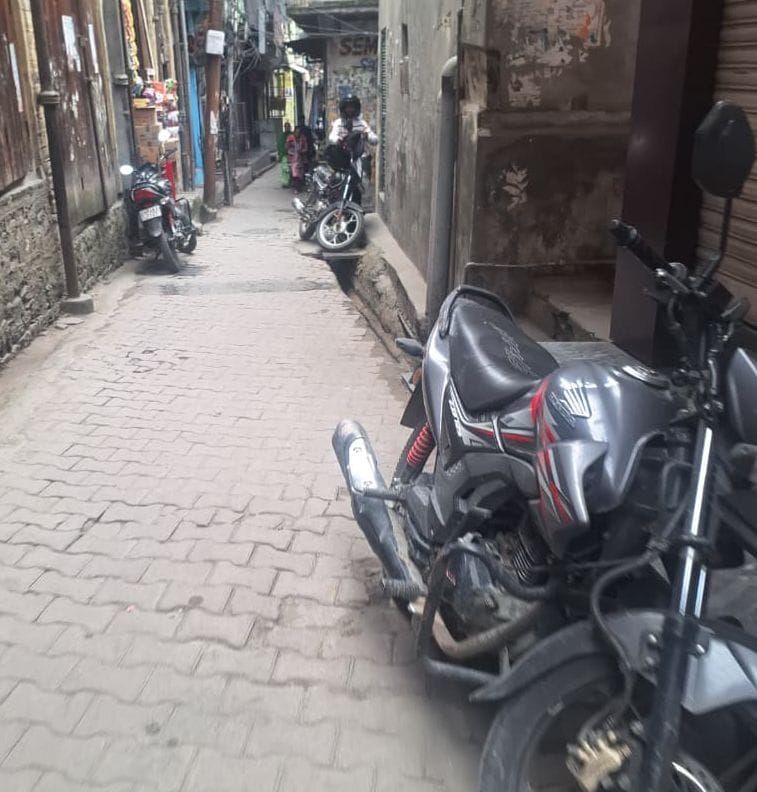 The streets are occupied by vehicles, and the filth is also suffocating.