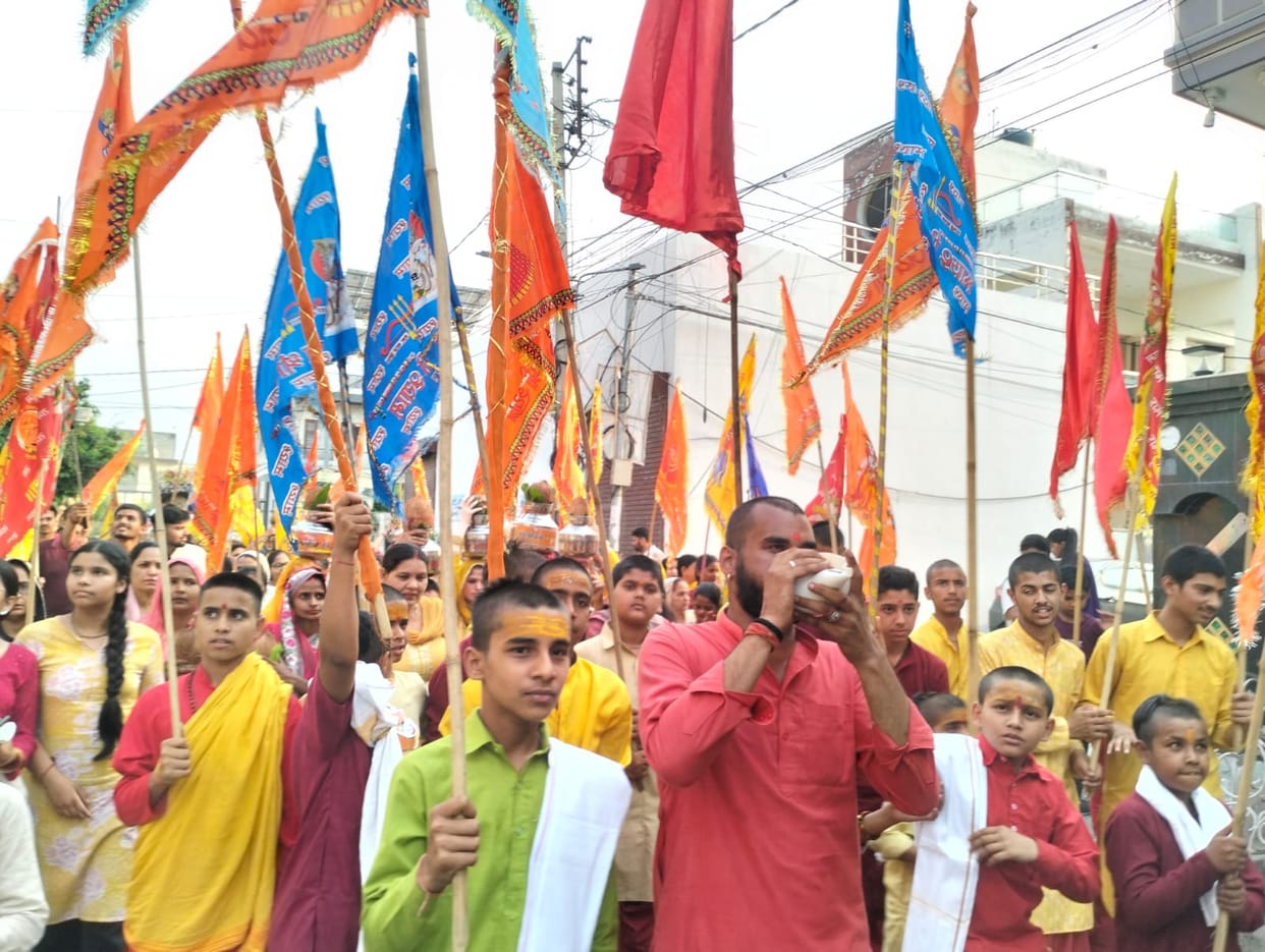 Kalash and Nishan Yatra taken out