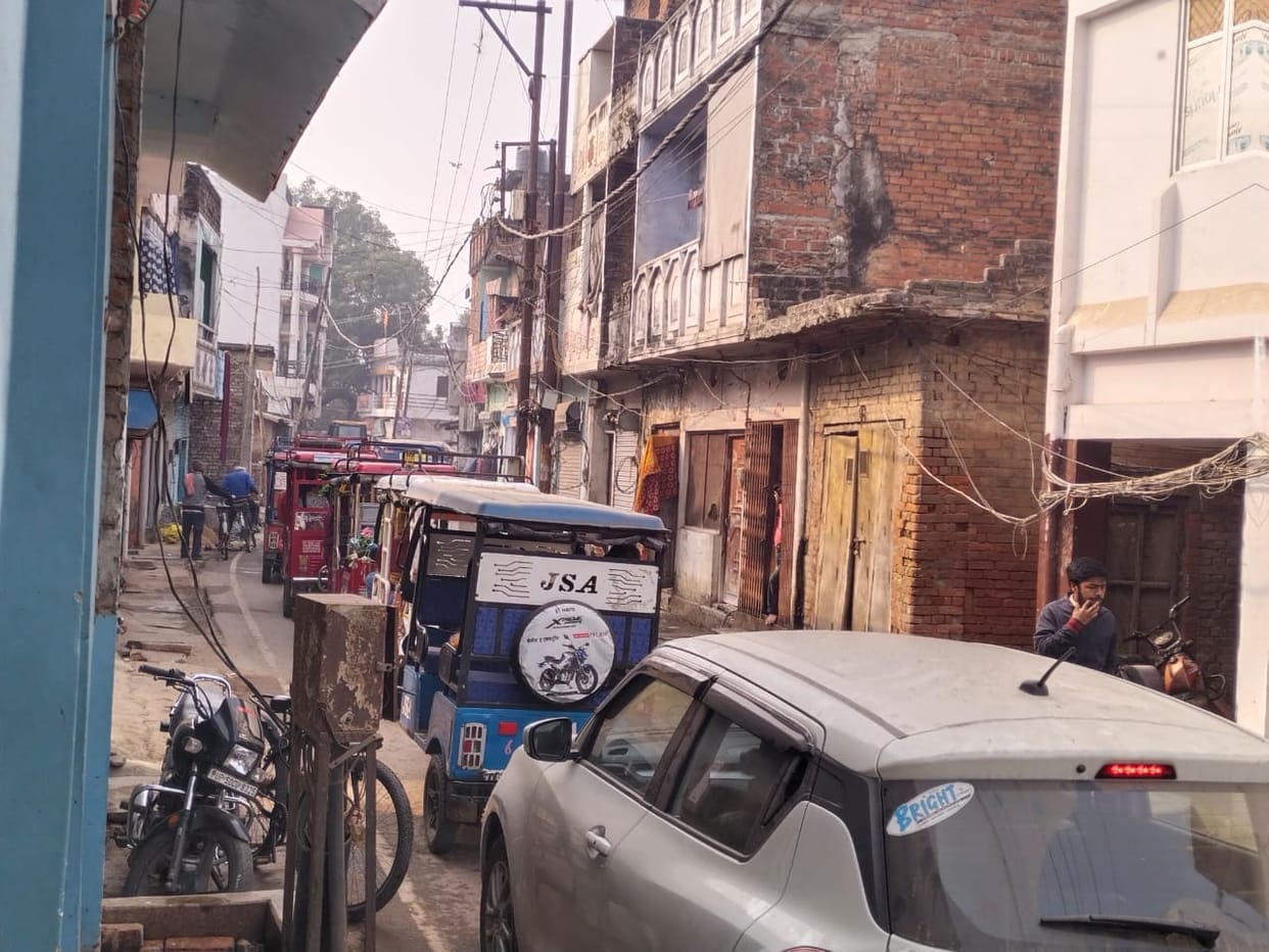 Three municipalities, 13 municipal councils and a population of 56 lakhs...no parking arrangements anywhere.