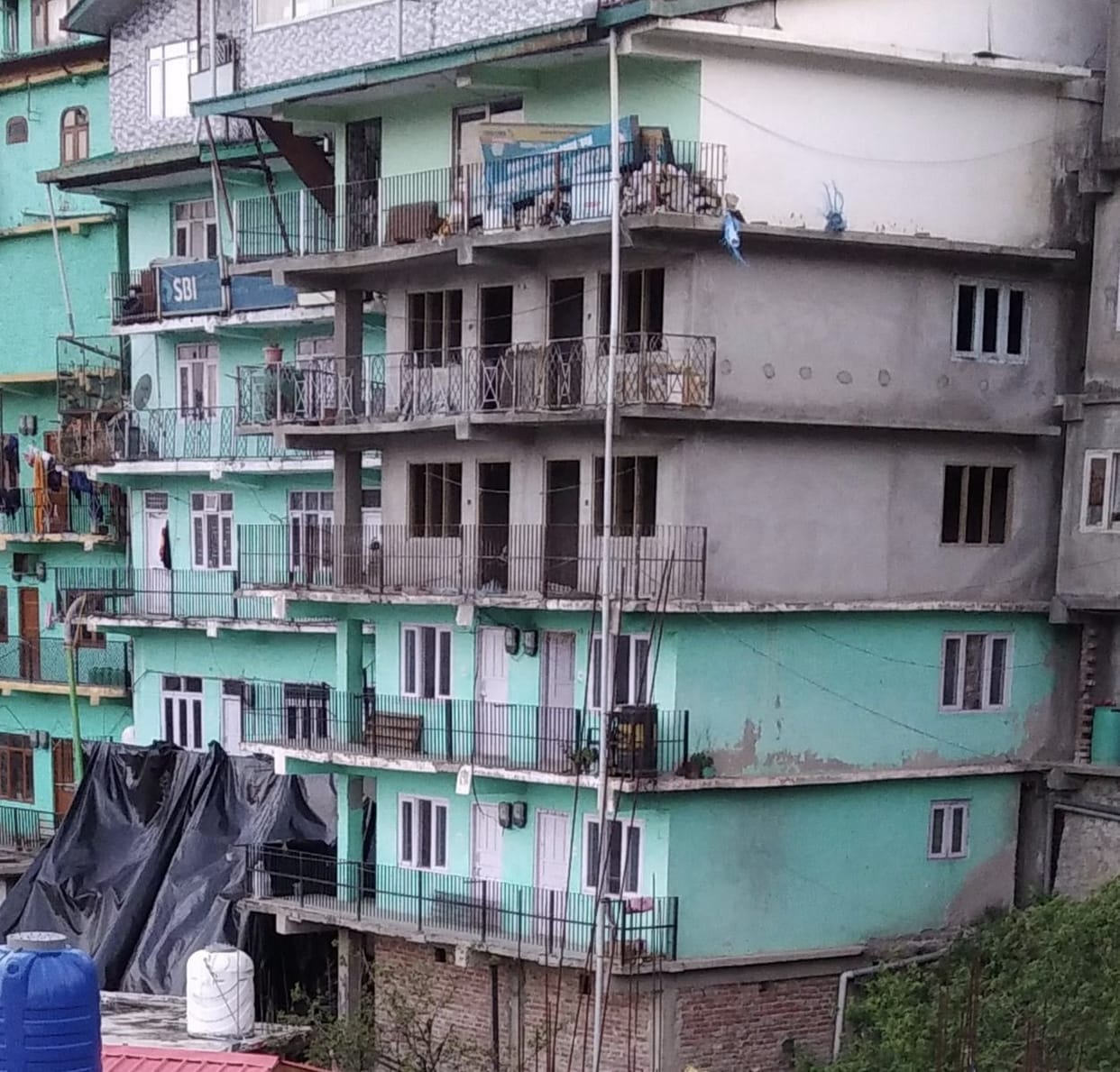 cracks in building