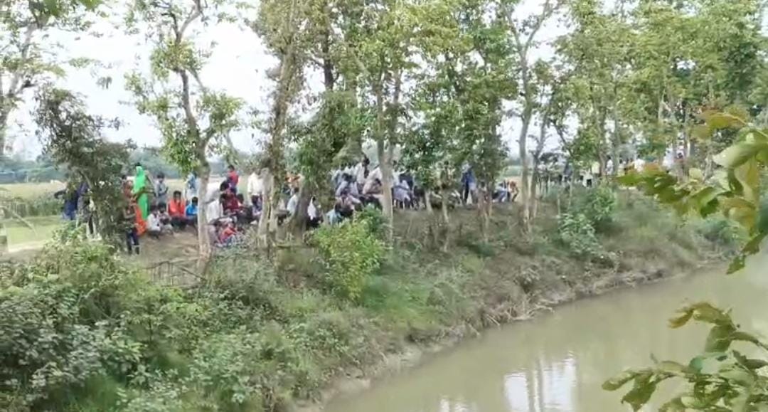 minor girl dead body found in pond family says upset for low marks in matric police investigate Muzaffarpur