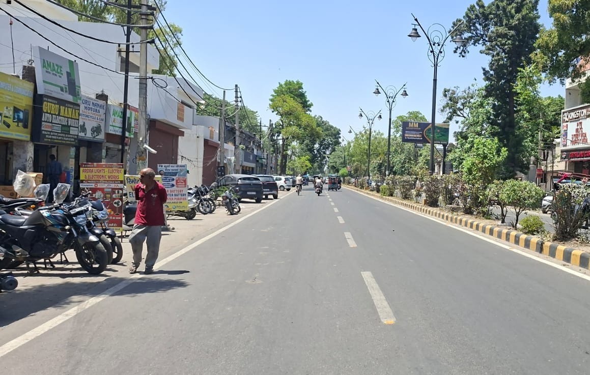 Breeze brings relief; chances of rain today