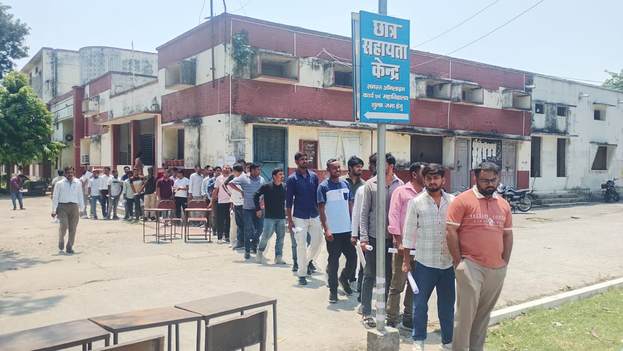 Candidates were happy with the question paper containing questions of their choice.