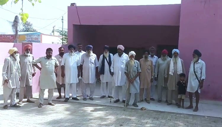 old men protest to make vriddhasram mahila chaupal