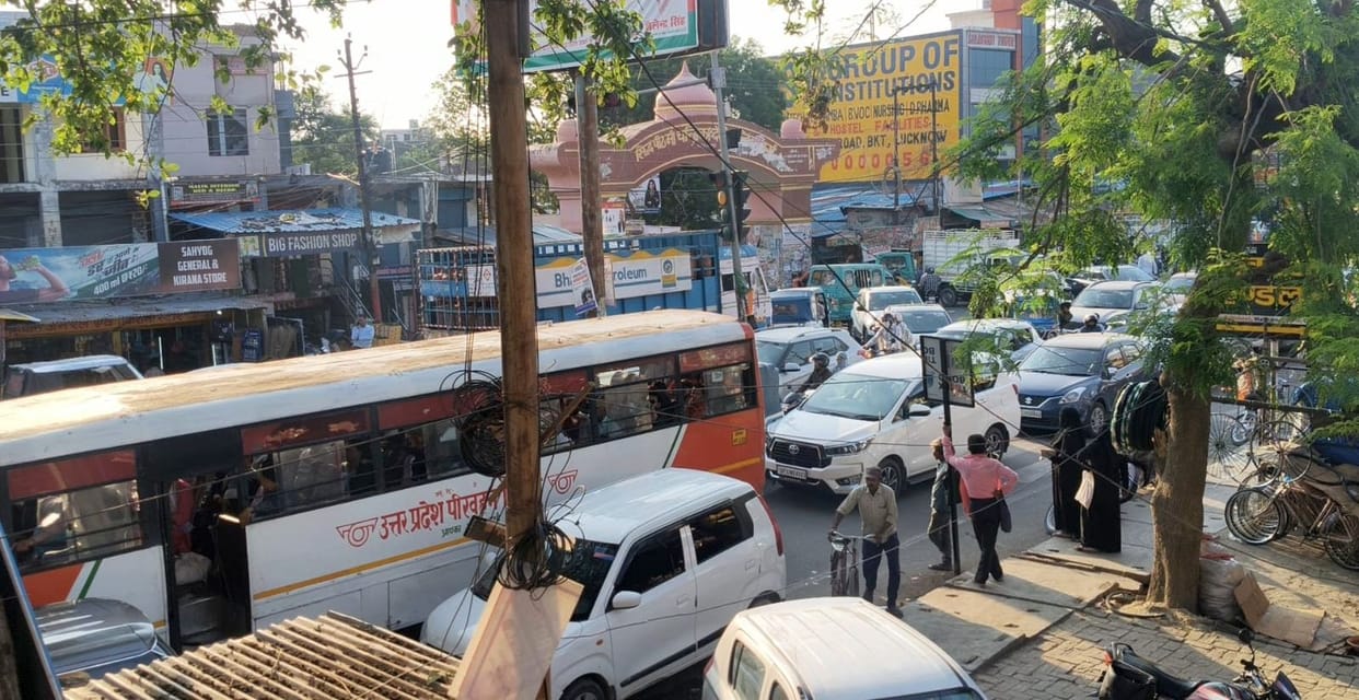 Vehicles kept crawling in BKT for 45 minutes