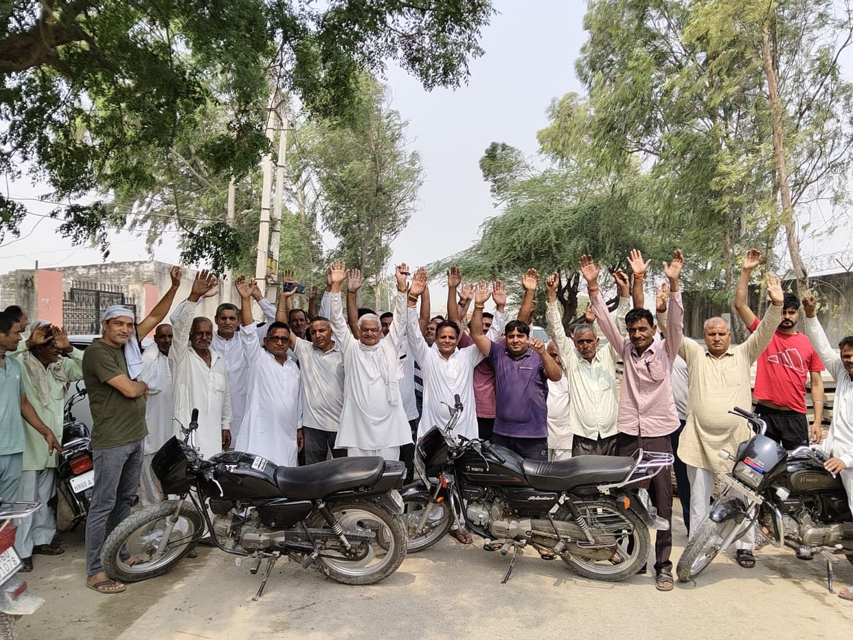 Manana railway flyover work remains unfinished even after seven years, villagers blockade it