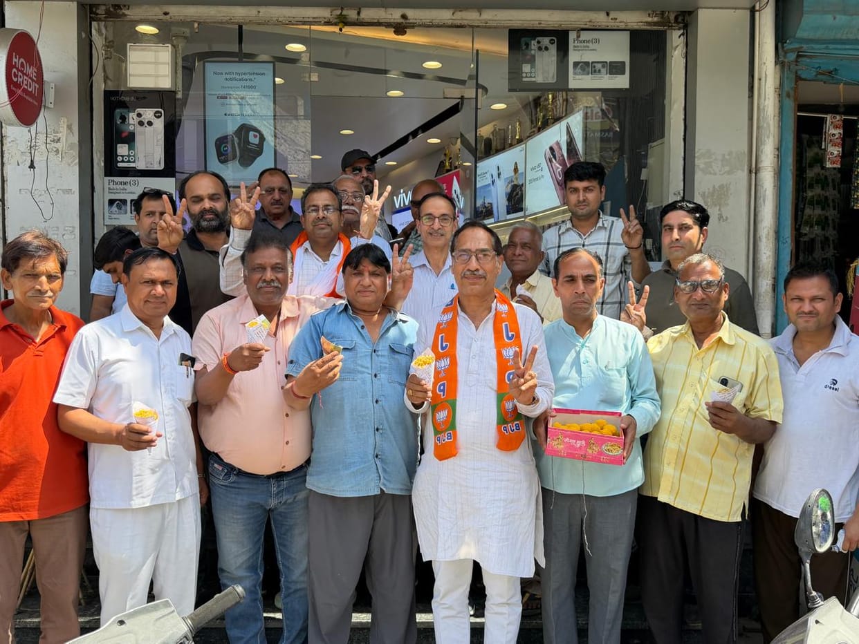 BJP distributed Jhalmuri and Laddus on victory