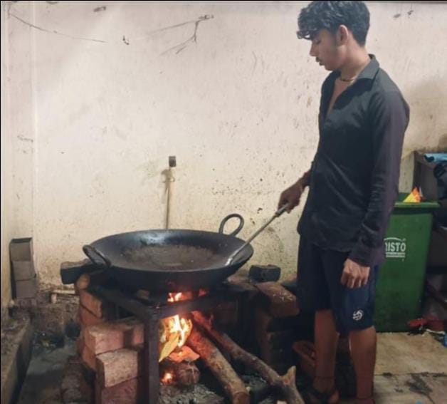 Unable to deliver orders on time, artisans are also reluctant to work