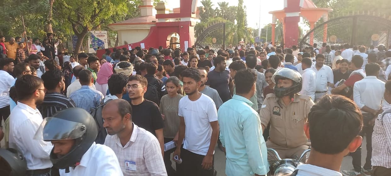 Physics increased tension in NEET and UG exams, candidates also got confused with numerical chemistry