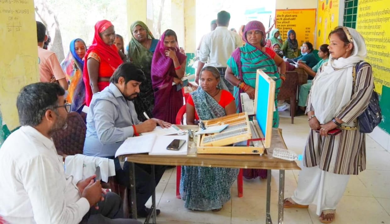 Eyes of the elderly were examined, meritorious children were honoured.