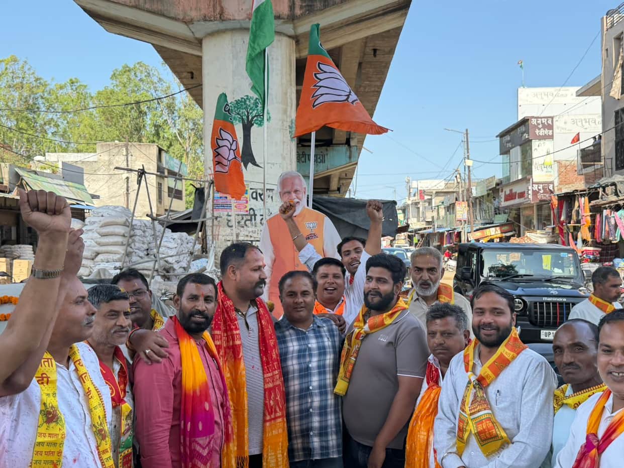 Celebrations on BJP's victory, sweets distributed