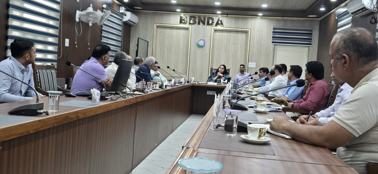 The problems of industries in Baddi-Barotiwala were discussed and the CEO heard the complaints.
