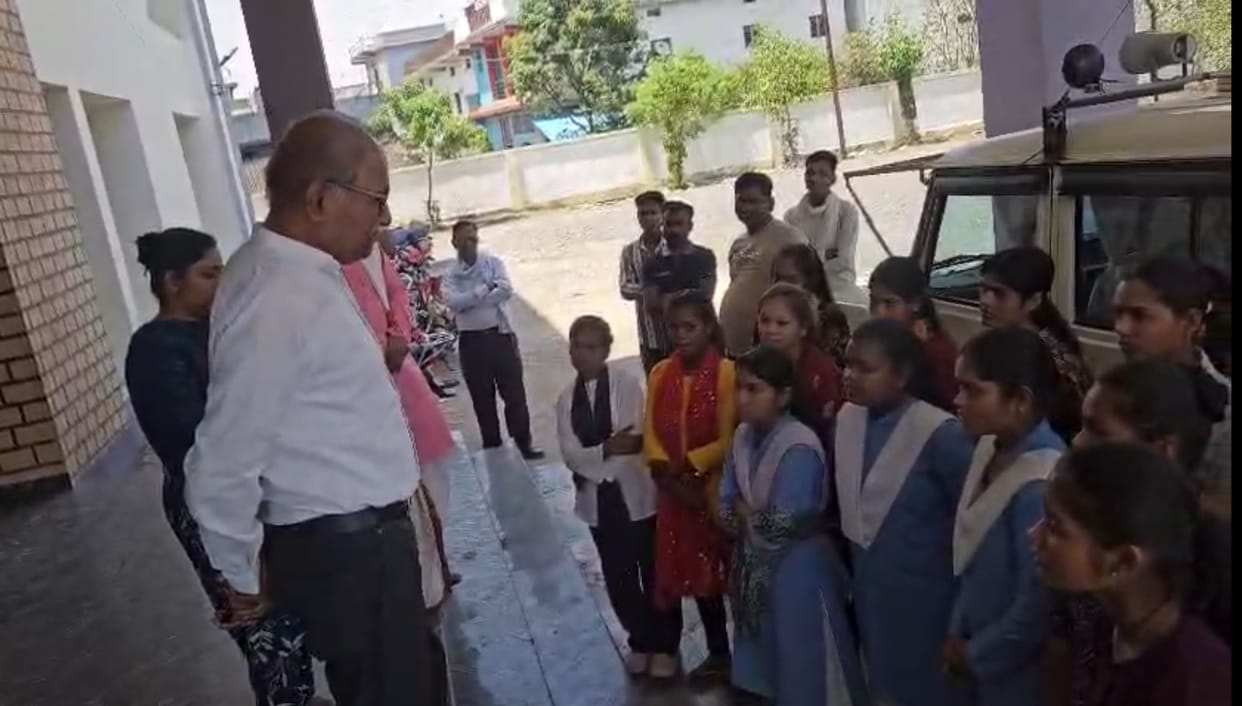 Seeing the centre 70 km away, the students erupted in anger and staged a silent protest at the SDM office gate