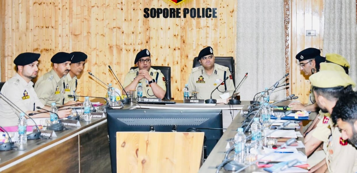 Srinagar, DIG SKR, Held Meeting, Security Review