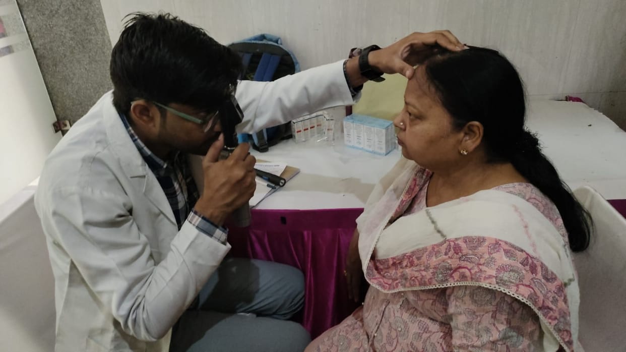 Of the 205 people examined, 27 were found to have cataracts.