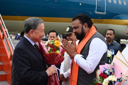 pm modi meets president of Vietnam to lam at Hyderabad house